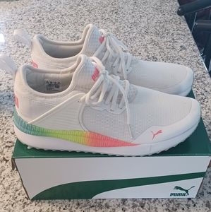 Womens Puma sneakers soft foam size 10
